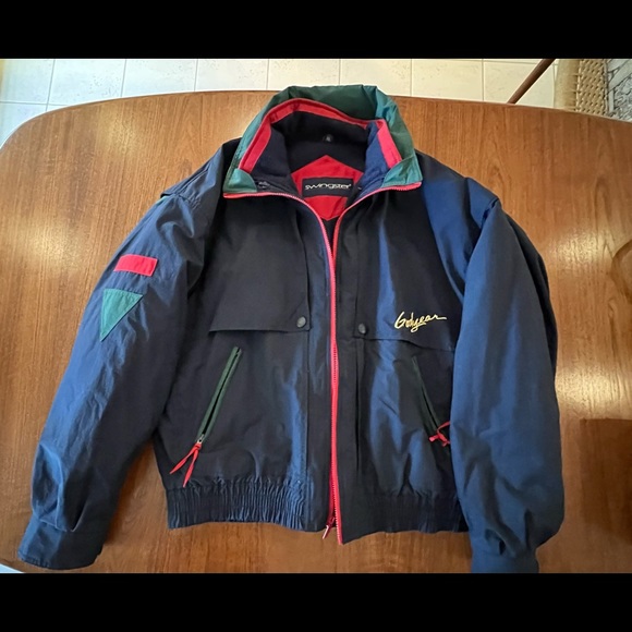 Mens heavyweight jacket with zip out liner. Inside pocket. Hidden hood. Size XL - Picture 2 of 6